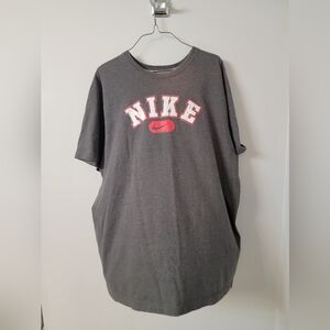 Nike Regular Fit T-shirt SIZE XL (ADULT)